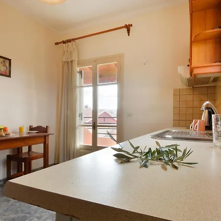 Apartment Adonis *