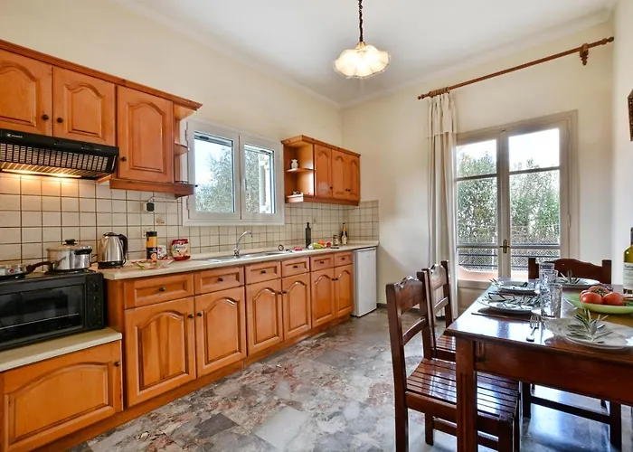 Adonis Apartment Sidárion