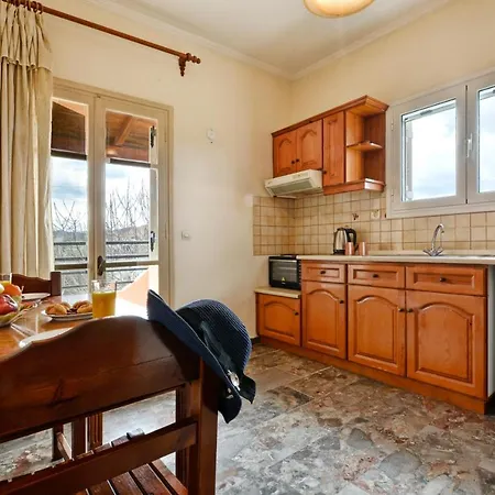 דירה Adonis